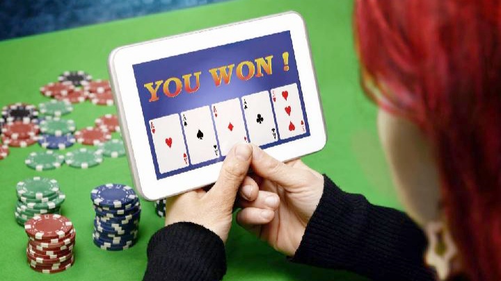 Judi Online Tidak Datang Tiba-tiba, Awalnya Coba Lalu Ujungnya Derita Judi Online Tidak Datang Tiba-tiba, Awalnya Coba Lalu Ujungnya Derita