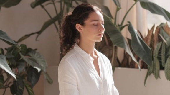 6 Manfaat Meditasi untuk Kesehatan Fisik dan Mental