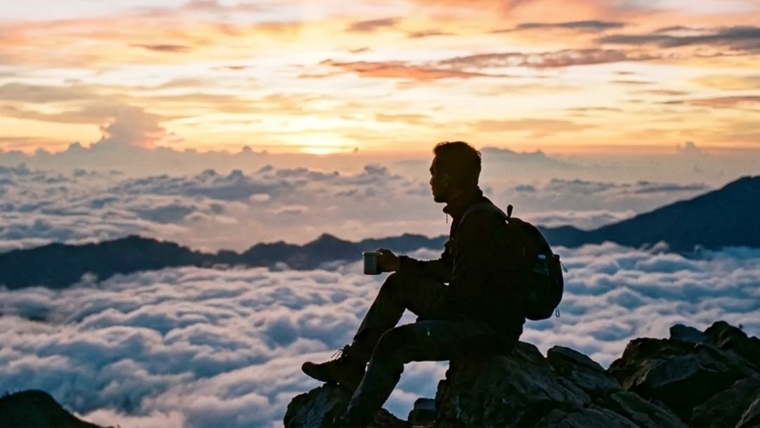 12 Hukum Karma untuk Bertumbuh Lebih Baik, Wajib Pahami Sekarang! 12 Hukum Karma untuk Bertumbuh Lebih Baik, Wajib Pahami Sekarang!