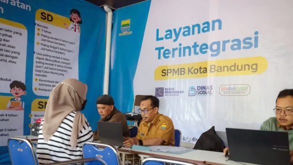Terkendala Dokumen untuk SPMB Kota Bandung Tahun 2026? Layanan Terpadu Solusinya! Terkendala Dokumen untuk SPMB Kota Bandung Tahun 2026? Layanan Terpadu Solusinya!