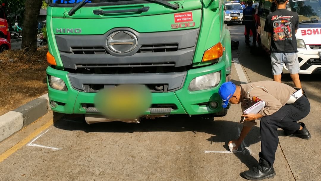 Kecelakaan Lalu Lintas di Jalan Soekarno-Hatta Kota Bandung, Pengendara Sepeda Meninggal Dunia Kecelakaan Lalu Lintas di Jalan Soekarno-Hatta Kota Bandung, Pengendara Sepeda Meninggal Dunia