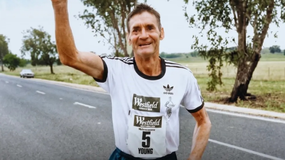 Kakek 61 Tahun yang Mampu Mengalahkan Atlet Marathon Dunia Kakek 61 Tahun yang Mampu Mengalahkan Atlet Marathon Dunia
