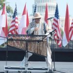 Manshur Angklung, Berhasil Bawa Kesenian Tradisional ke Panggung Dunia