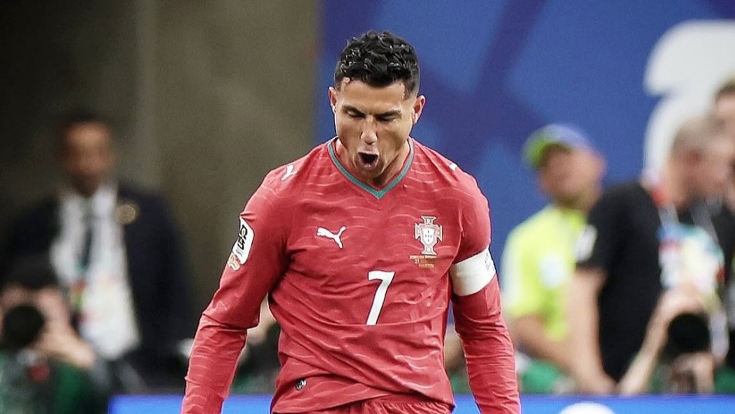 Ronaldo Is Back! Berhasil Cetak Dua Gol dan Tiga Rekor Baru yang Sangat Luar Biasa Ronaldo Is Back! Berhasil Cetak Dua Gol dan Tiga Rekor Baru yang Sangat Luar Biasa