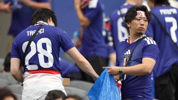 Lain di Stadion dan Lain di Rumah, Suporter Laki-laki Timnas Jepang Tuai Banyak Kritik Lain di Stadion dan Lain di Rumah, Suporter Laki-laki Timnas Jepang Tuai Banyak Kritik