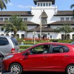 Dinamika Jumlah Kendaraan Bermotor yang Terdaftar di Jawa Barat dan Kota Bandung