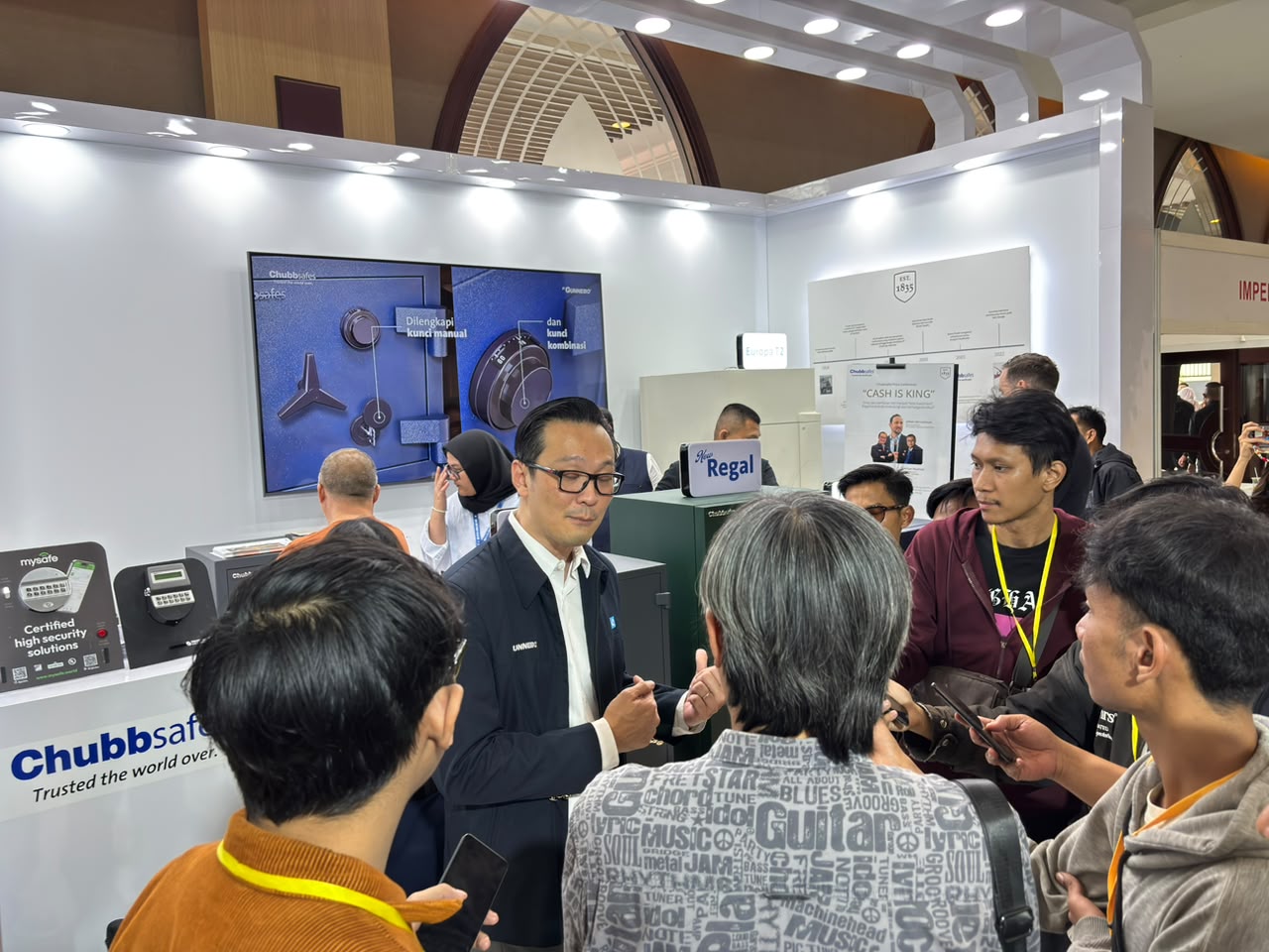 Keamanan Aset investasi emas menggunakan brankas Chubbsafes Indonesia