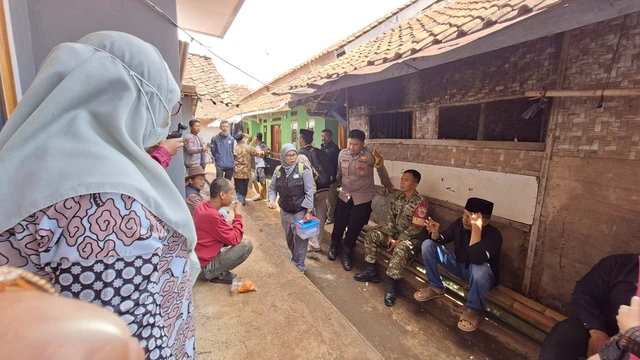 Pemkab Bandung Perbaiki Rumah Keluarga Viral di Pacet, Dua Anak Diusulkan Masuk Sekolah Rakyat
